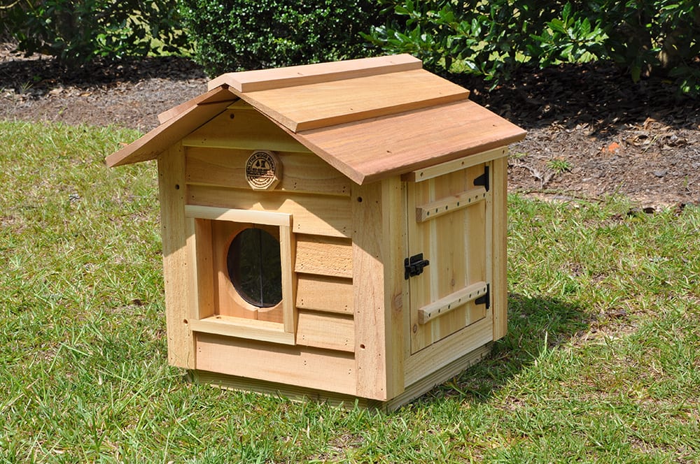 Insulated Cat House for Domestic or Feral Cats - FREE SHIPPING
